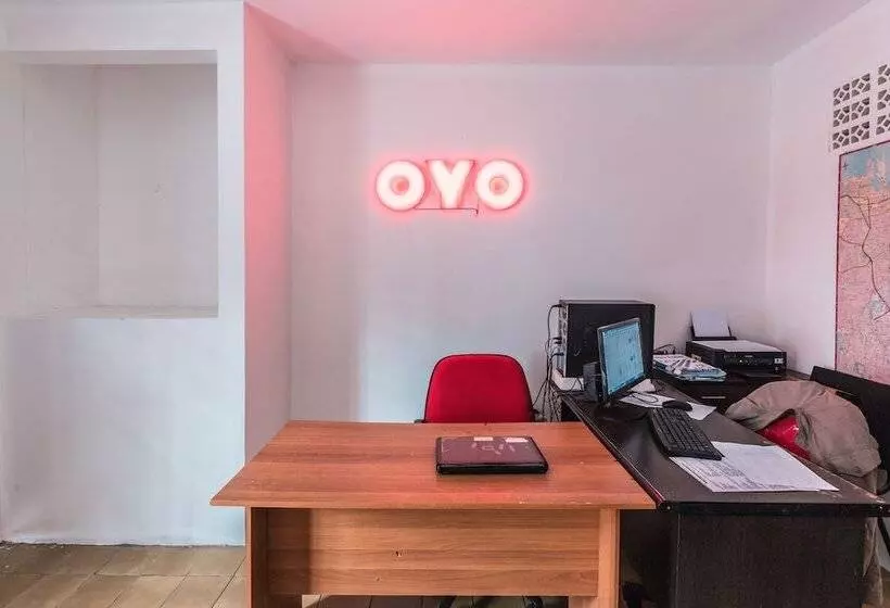 ホテル Oyo 947 Angel Residence