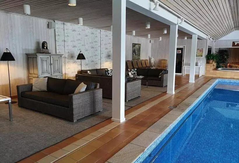 ホテル Sandvik Gård