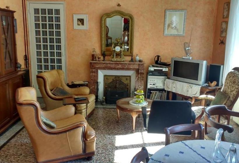 ペンション Mas De La Regordane