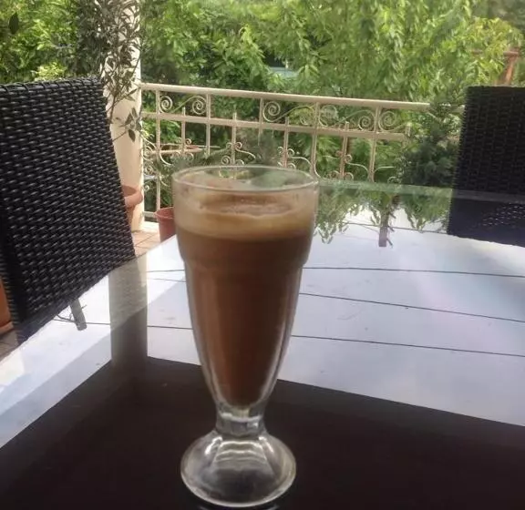 پانسیون Stone House