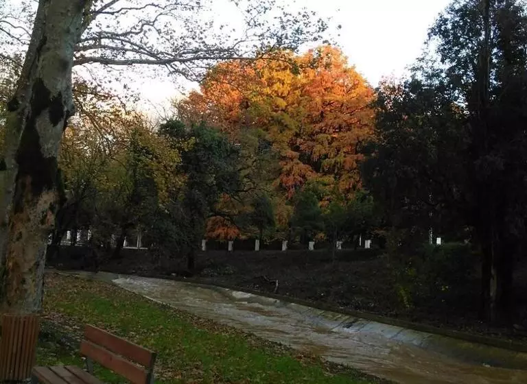 پانسیون Stone House