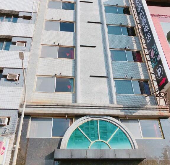 هاستل Joy Garden