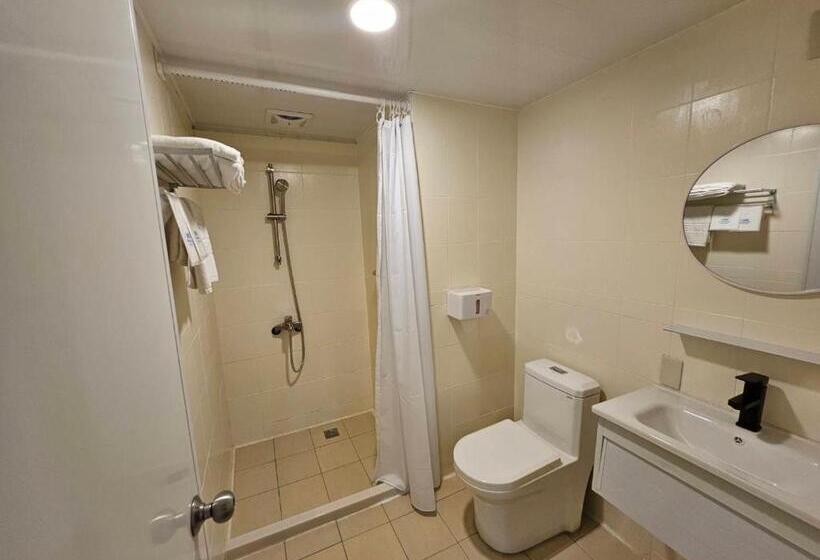 هاستل Joy Garden