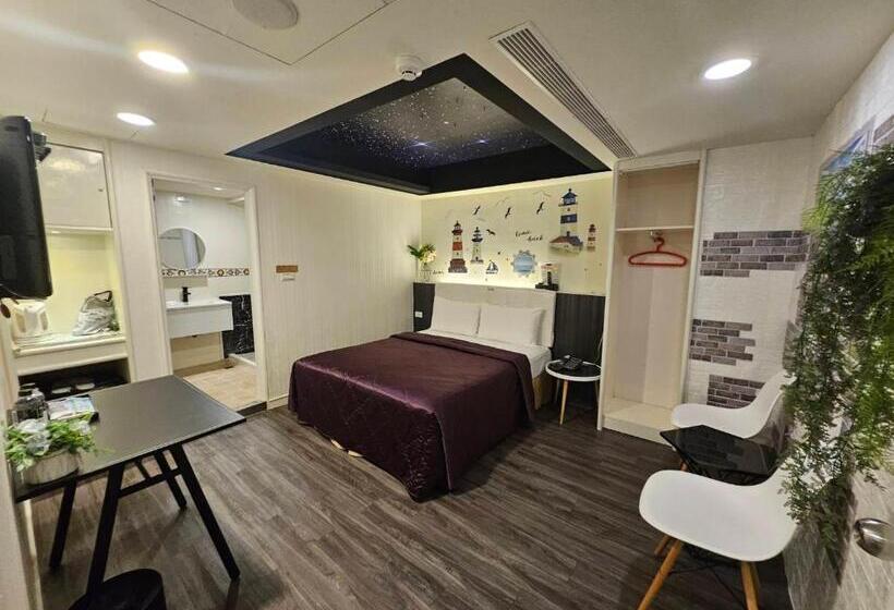 هاستل Joy Garden