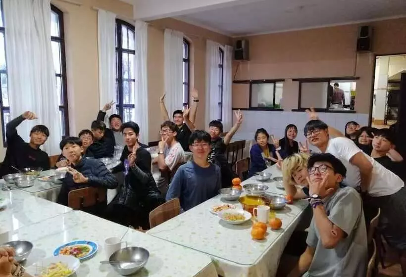 تختخواب و صبحانه Casa Treveris   Non Profit Hostel