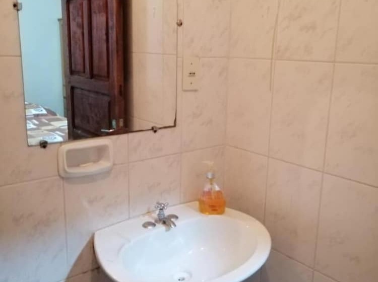 تختخواب و صبحانه Casa Treveris   Non Profit Hostel