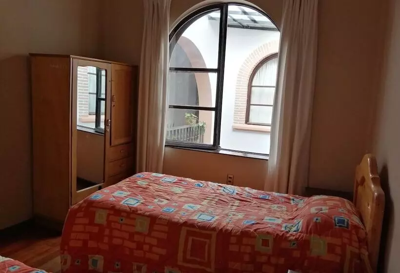 تختخواب و صبحانه Casa Treveris   Non Profit Hostel