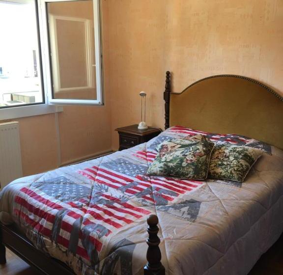 مبيت وإفطار Chambres De Valérie