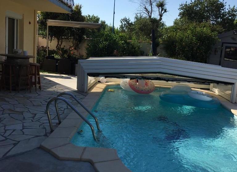 مبيت وإفطار Chambres De Valérie