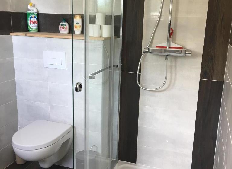 مبيت وإفطار Chambres De Valérie