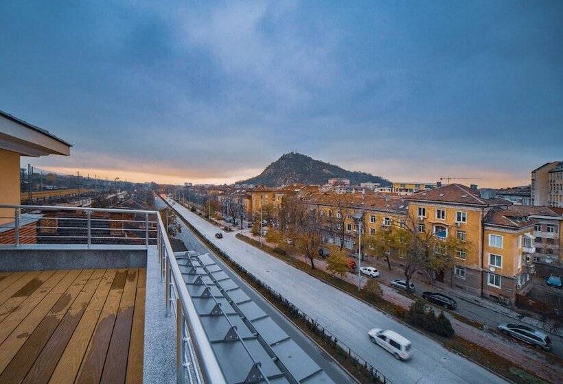 A&m Hotel With Free Parking