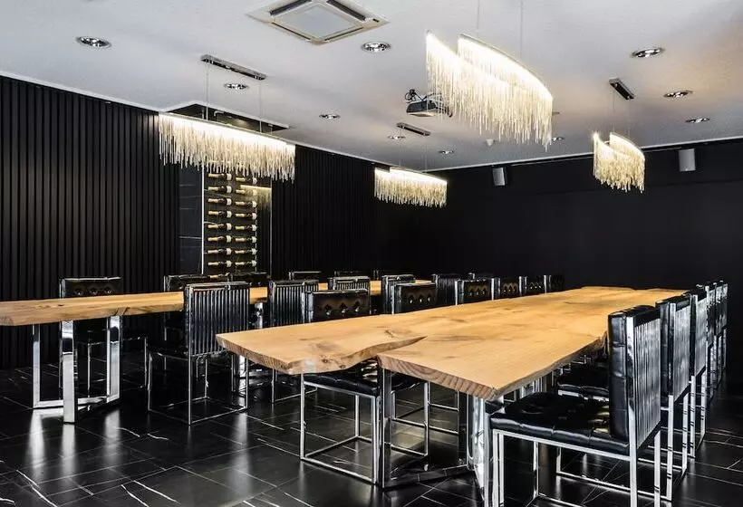 Hotelli Belmont Classic