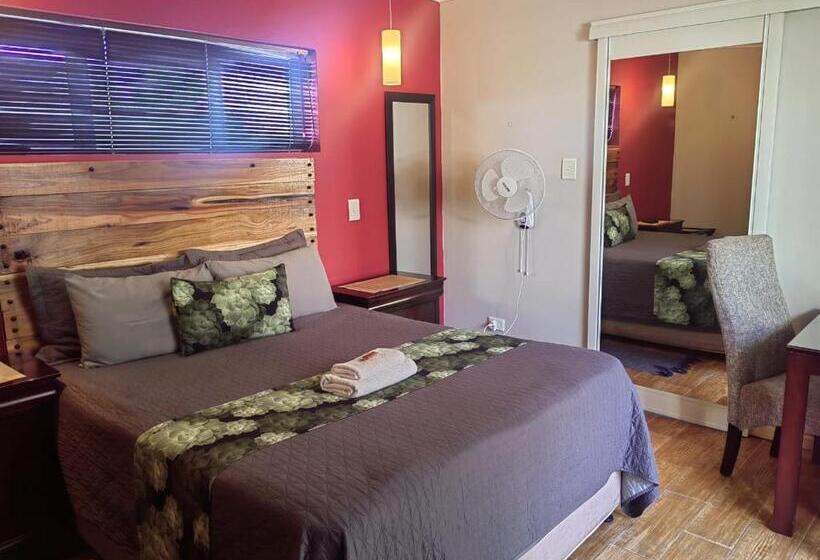 פנסיון @47 Galpin