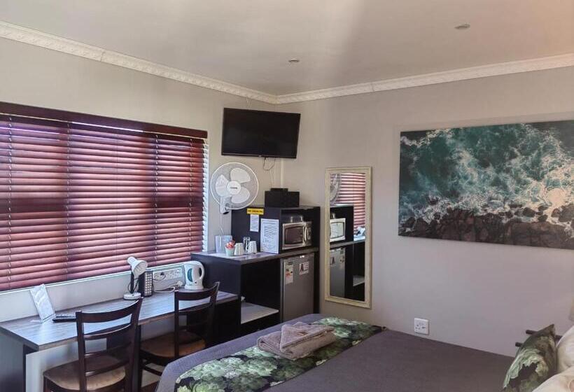 פנסיון @47 Galpin