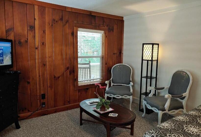 פנסיון Mckinley Edwards Inn