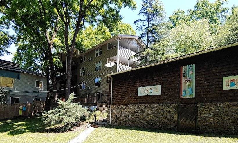 פנסיון Mckinley Edwards Inn