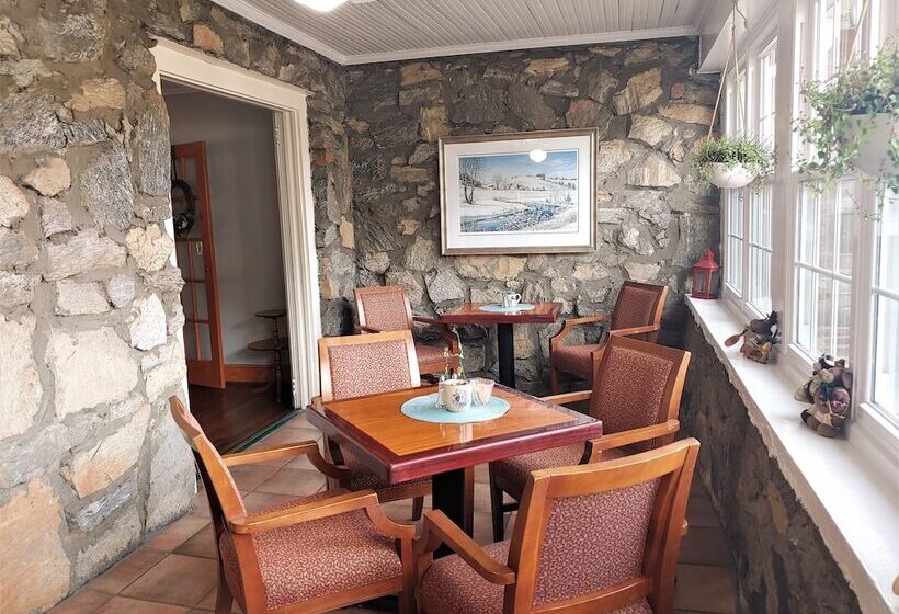 פנסיון Mckinley Edwards Inn