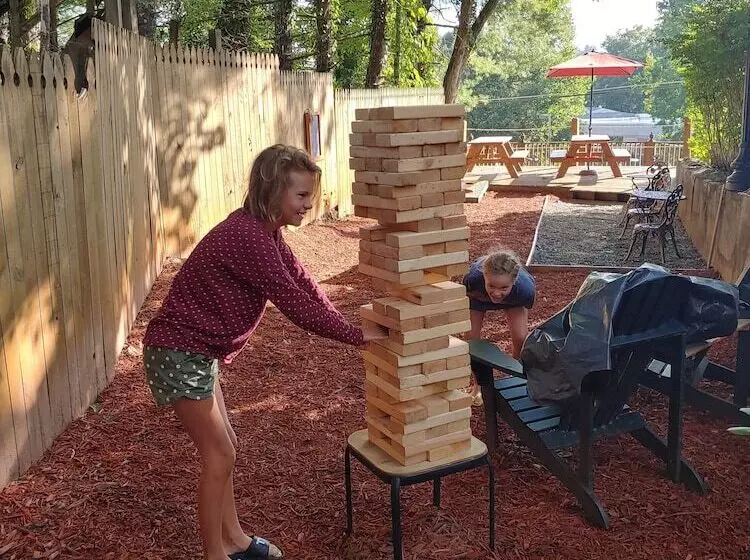 Majatalo Mckinley Edwards Inn