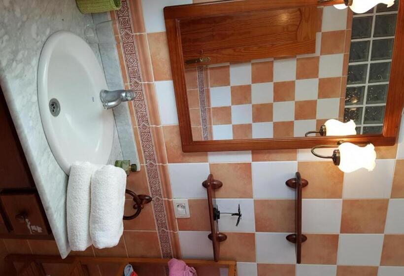 پانسیون The Magic Dragonfly!