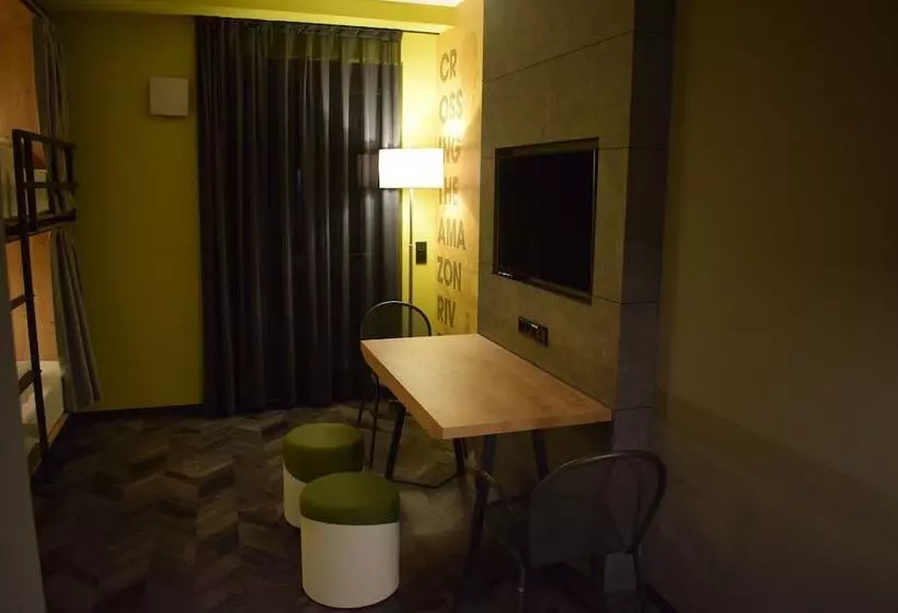 هتل House Of Records