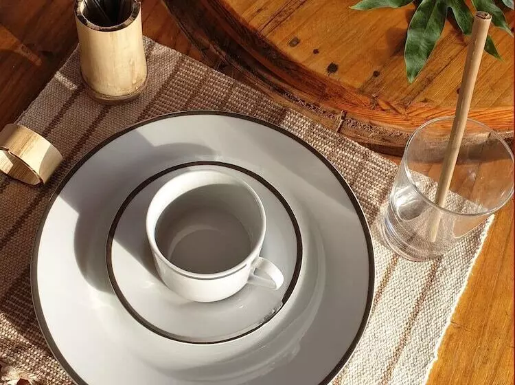 ペンション Montepascual Ecovillage