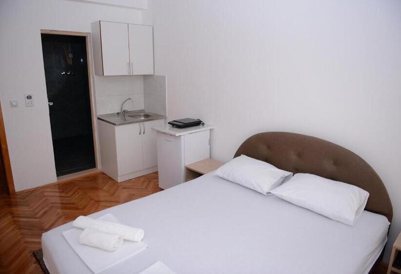 Prenoćište Vila Tasić