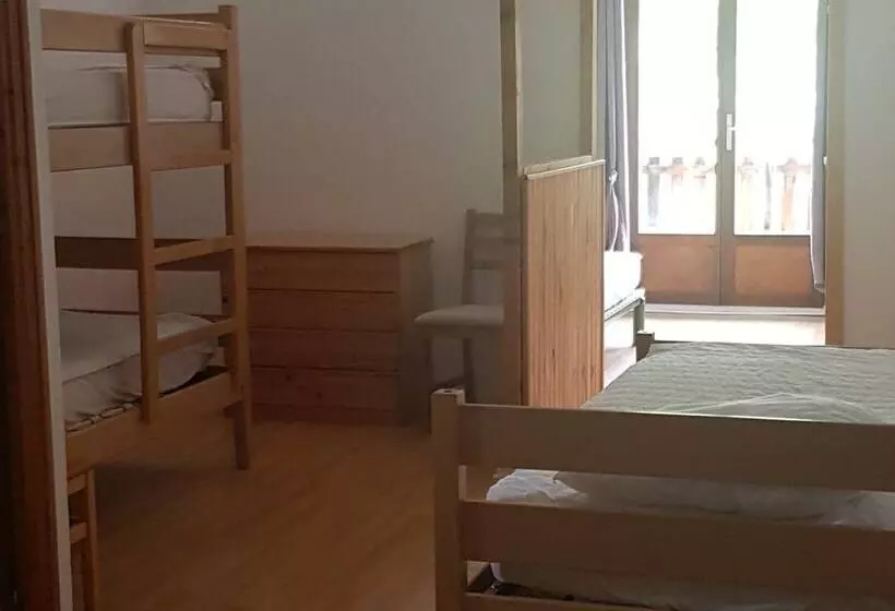 Retkeilymaja Gite De La Draye