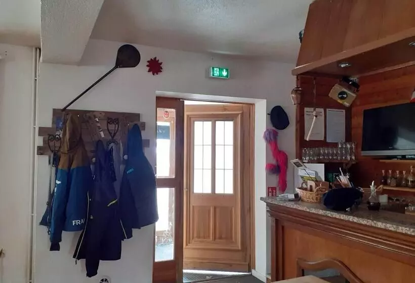 Retkeilymaja Gite De La Draye