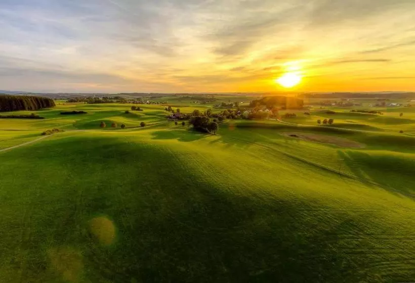 Boarding & House T24