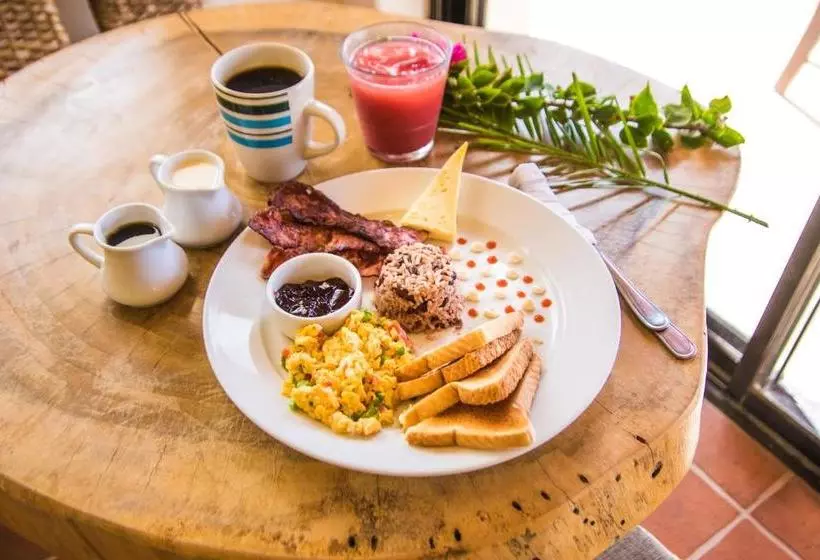 Hotelli Buddha Roc Beach Resort