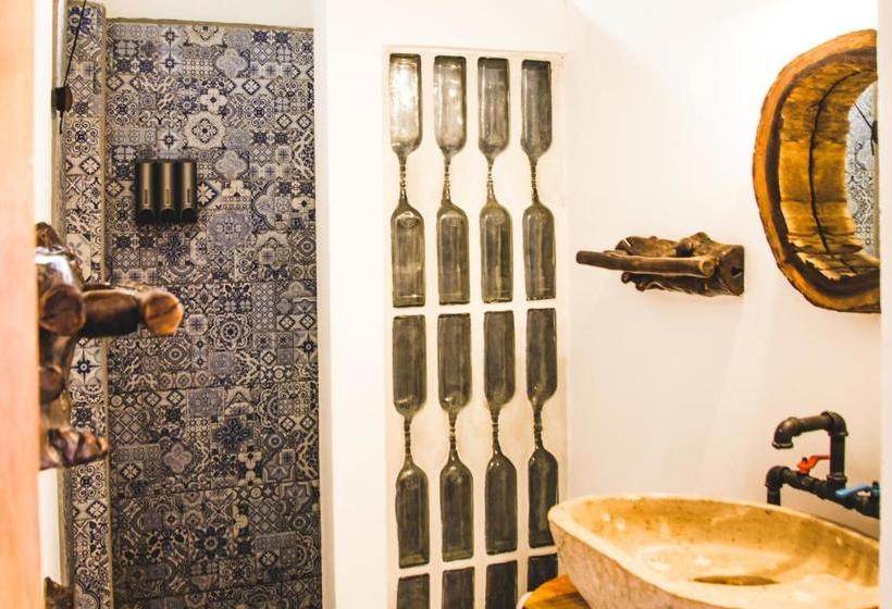 فندق Buddha Roc Beach Resort