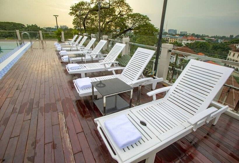 هتل Prestige Residences At Golden Valley By Grand United Hospitality