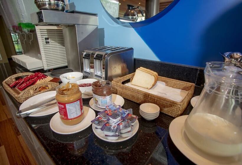 هتل Prestige Residences At Golden Valley By Grand United Hospitality