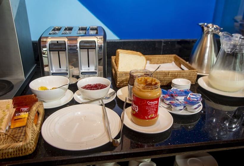 هتل Prestige Residences At Golden Valley By Grand United Hospitality