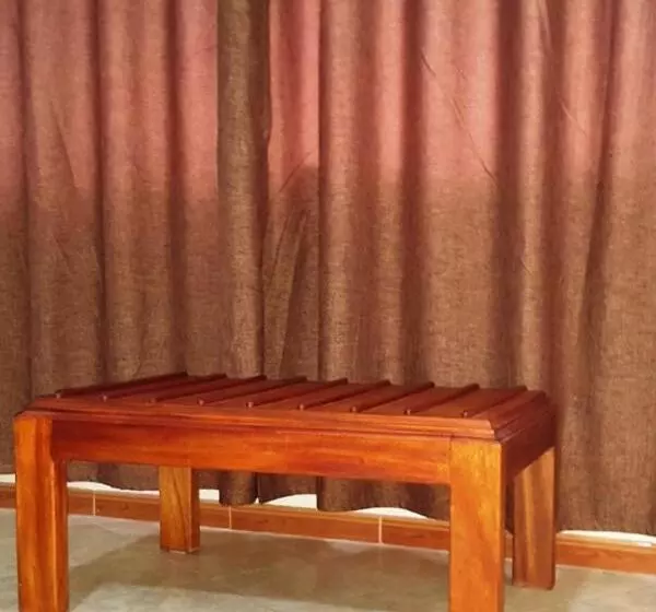 Otel Dot Com Entebbe