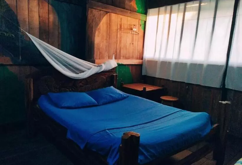 Retkeilymaja Hospedaje Y Tours Reina Arriera Amazonas Colombia