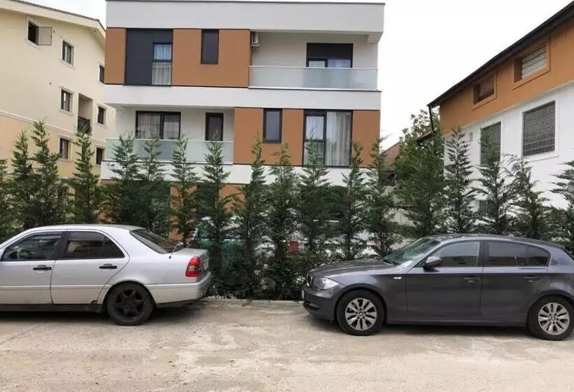 West Residence Apartments