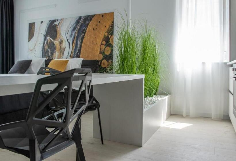 West Residence Apartments