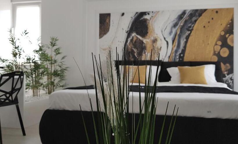 West Residence Apartments