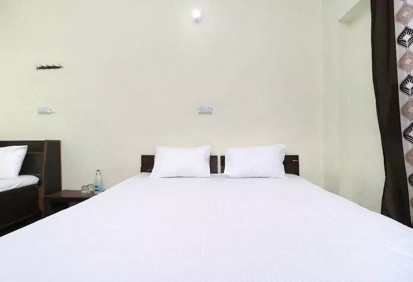 ホテル Spot On 41126 Shri Krishankripa Guest House