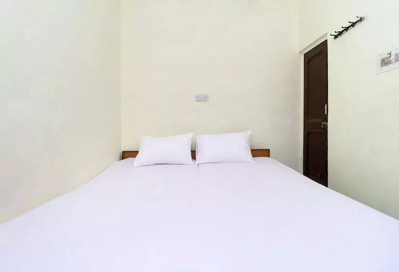 ホテル Spot On 41126 Shri Krishankripa Guest House