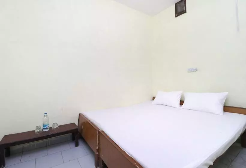 ホテル Spot On 41126 Shri Krishankripa Guest House