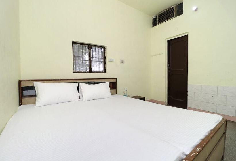 ホテル Spot On 41126 Shri Krishankripa Guest House