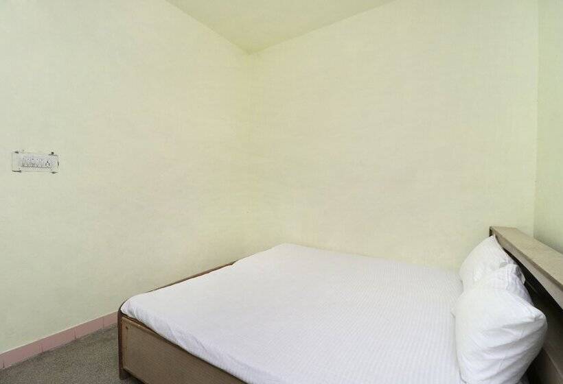 ホテル Spot On 41126 Shri Krishankripa Guest House