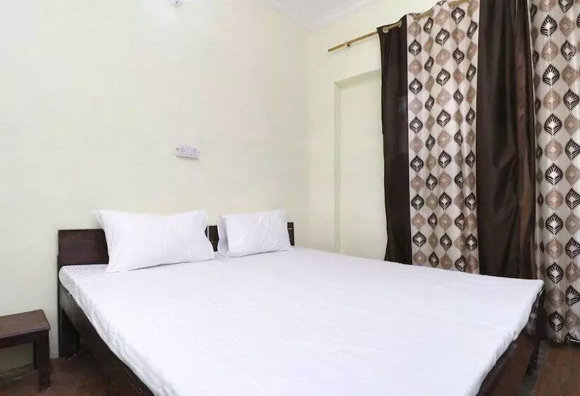 ホテル Spot On 41126 Shri Krishankripa Guest House