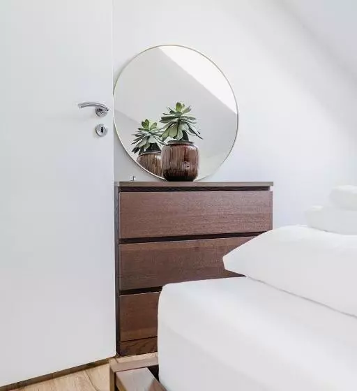 360 Grad Hotel & Bar