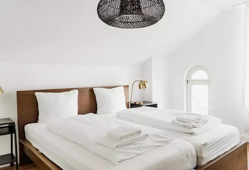 360 Grad Hotel & Bar