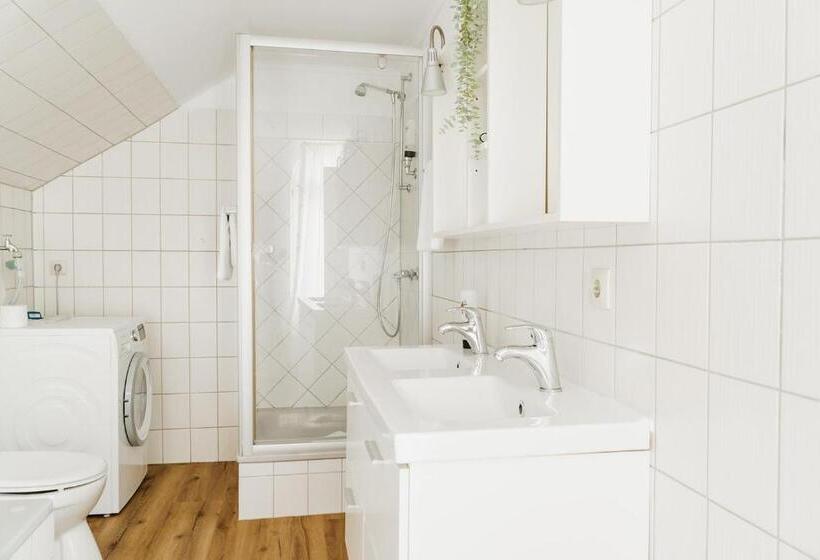 360 Grad Hotel & Bar