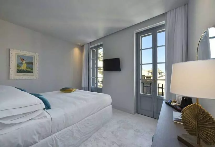 Boutique Hotel De La Ville