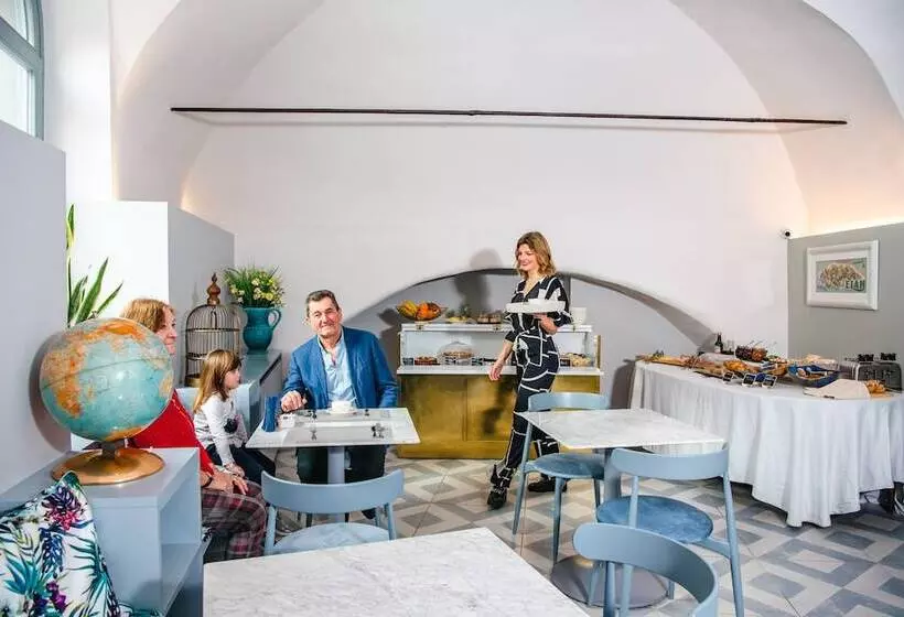 Boutique Hotel De La Ville